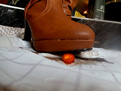 foot-0121【本編フル視聴】 みくちゃんのコスプレブーツで金魚CRUSH VOL1